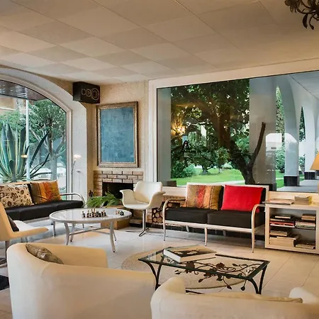 El Moli Hotel *