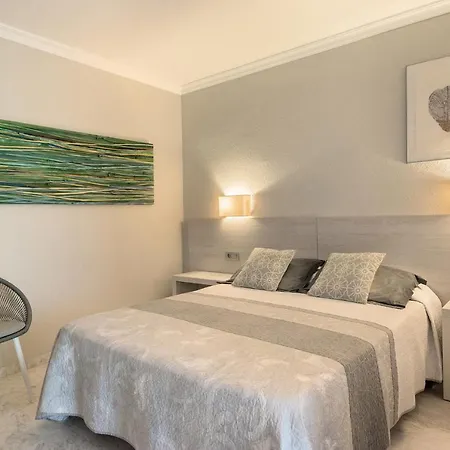 El Moli Hotel *