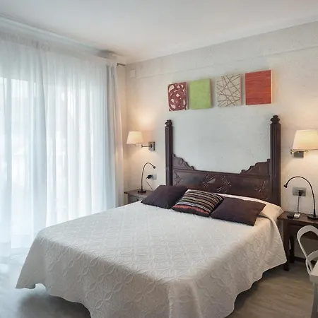 El Moli Hotel *