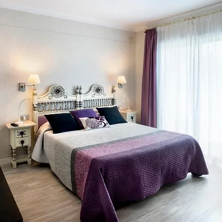 El Moli Hotel *
