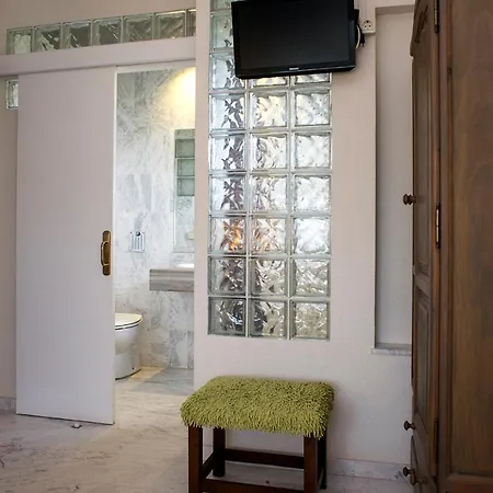 El Moli Hotel